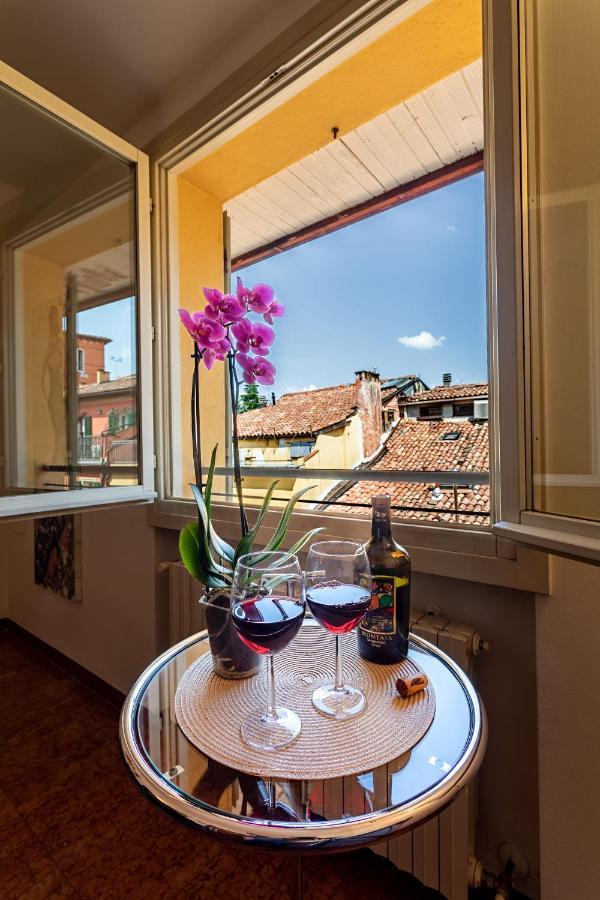 Bologna'S Way Sguardo Sui Tetti Apartment Exterior foto